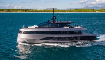 Why200 charter yacht