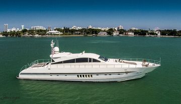 Ecj Luxe charter yacht