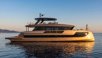 Sue Rosso charter yacht