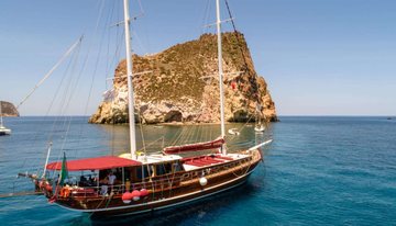 Latife Sultan charter yacht