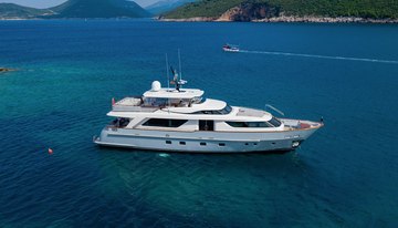 Valentina II charter yacht