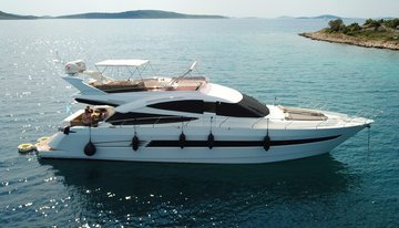 Le Chiffre charter yacht