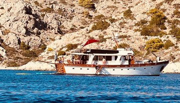Hercule Poirot charter yacht