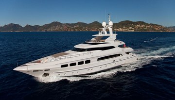 Similar Charter Yacht: Seven S