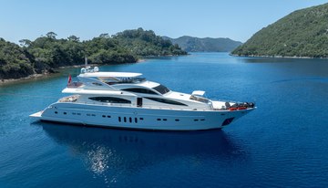 Coral charter yacht
