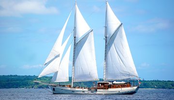 Mutiara Laut charter yacht