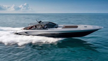 Bolide charter yacht