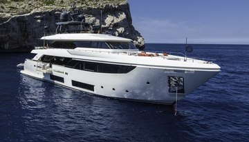 Diana II charter yacht
