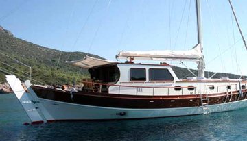 Hayal 62 charter yacht