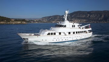 Mizar charter yacht
