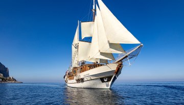 Mimay charter yacht