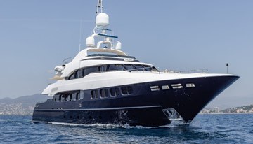 My Way V charter yacht