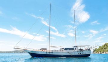 Nautilus charter yacht