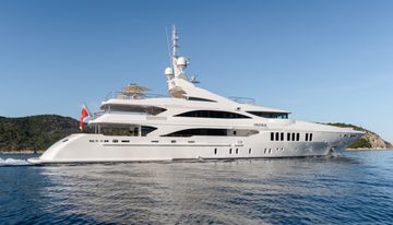 O'Mathilde charter yacht
