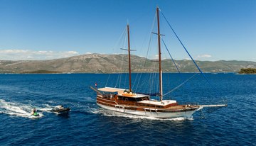 Eleganza charter yacht