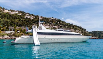 Hemilea charter yacht