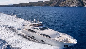 Seven S charter yacht