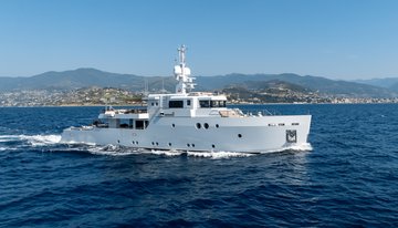 Preference 19 charter yacht