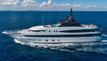 Luna B charter yacht