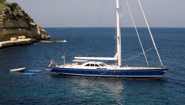 Kawil charter yacht