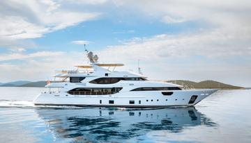 Lady MRD charter yacht