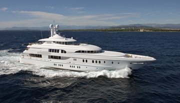 Bella Vita charter yacht