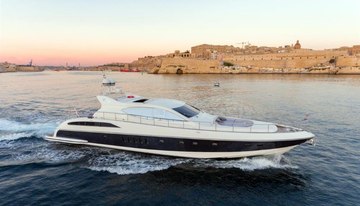 @Last charter yacht