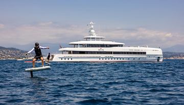 Bijin charter yacht