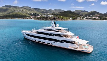 Xwave charter yacht