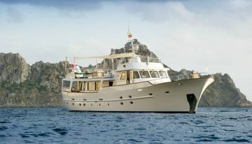 Monara charter yacht