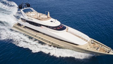 Daloli charter yacht