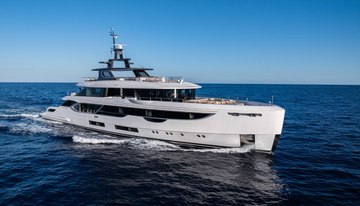 Cada Dia charter yacht