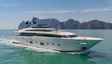 Octave charter yacht