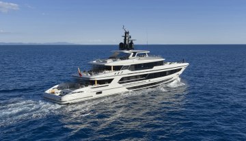 Awandra charter yacht