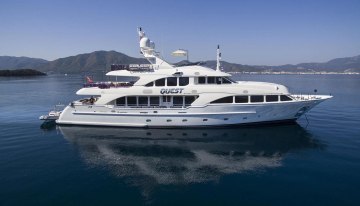 Quest R charter yacht
