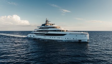 Silver Fox charter yacht