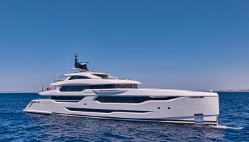 O'Madeleine charter yacht