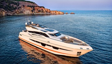 Dolce Vita charter yacht