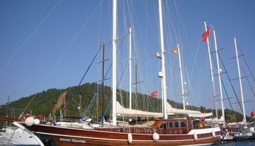 Sema Tuana charter yacht