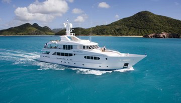 Perle Bleue charter yacht