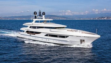 Mr T charter yacht