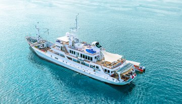 Salila charter yacht