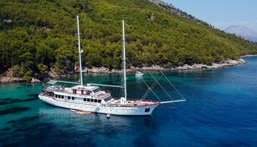 Corsario charter yacht