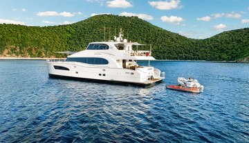 SeaGlass charter yacht