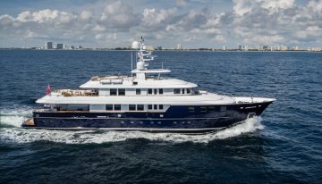 Ocean's Seven charter yacht