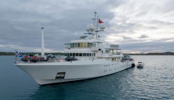 Senses charter yacht