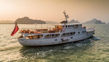 Camara C charter yacht