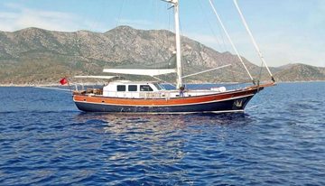 CarpeDiem Coral charter yacht