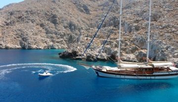 Arielle I charter yacht