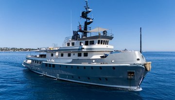 Daddy Shane charter yacht